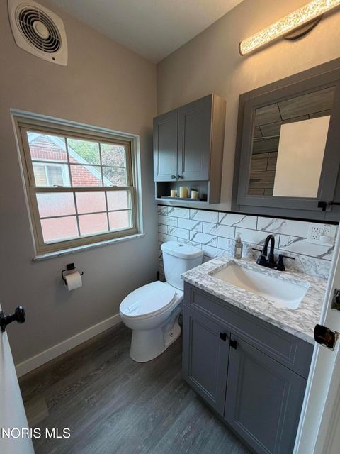 Tiny photo for 2539 Castleton Avenue, Toledo, OH 43613 (MLS # 10007943)