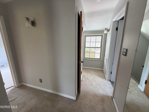 Tiny photo for 2539 Castleton Avenue, Toledo, OH 43613 (MLS # 10007943)