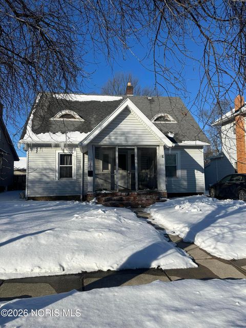 Photo of 204 Laquineo Street, Findlay, OH 45840 (MLS # 10003763)