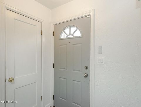 Tiny photo for 2426 Berdan Avenue, Toledo, OH 43613 (MLS # 10007012)