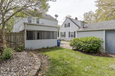 Tiny photo for 2426 Berdan Avenue, Toledo, OH 43613 (MLS # 10007012)