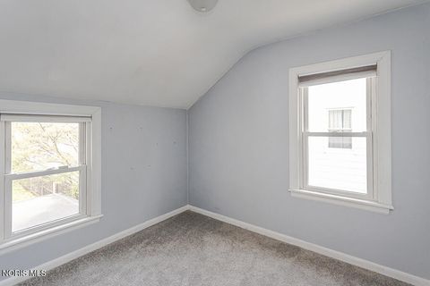 Tiny photo for 2426 Berdan Avenue, Toledo, OH 43613 (MLS # 10007012)