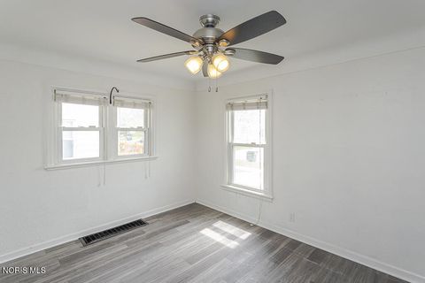 Tiny photo for 2426 Berdan Avenue, Toledo, OH 43613 (MLS # 10007012)