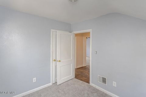 Tiny photo for 2426 Berdan Avenue, Toledo, OH 43613 (MLS # 10007012)