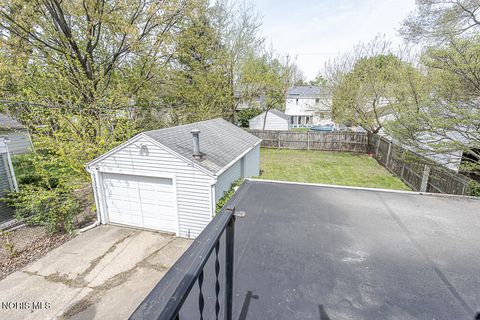 Tiny photo for 2426 Berdan Avenue, Toledo, OH 43613 (MLS # 10007012)