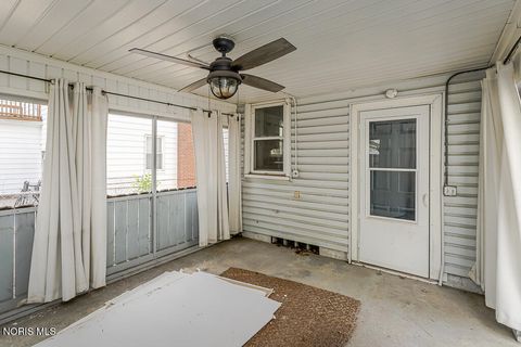 Tiny photo for 2426 Berdan Avenue, Toledo, OH 43613 (MLS # 10007012)