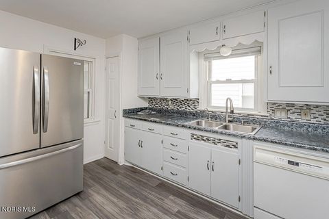 Tiny photo for 2426 Berdan Avenue, Toledo, OH 43613 (MLS # 10007012)