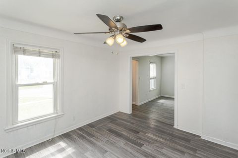 Tiny photo for 2426 Berdan Avenue, Toledo, OH 43613 (MLS # 10007012)