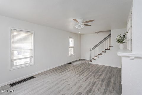 Tiny photo for 2426 Berdan Avenue, Toledo, OH 43613 (MLS # 10007012)