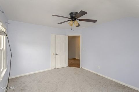 Tiny photo for 2426 Berdan Avenue, Toledo, OH 43613 (MLS # 10007012)