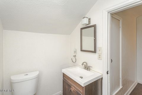 Tiny photo for 2426 Berdan Avenue, Toledo, OH 43613 (MLS # 10007012)