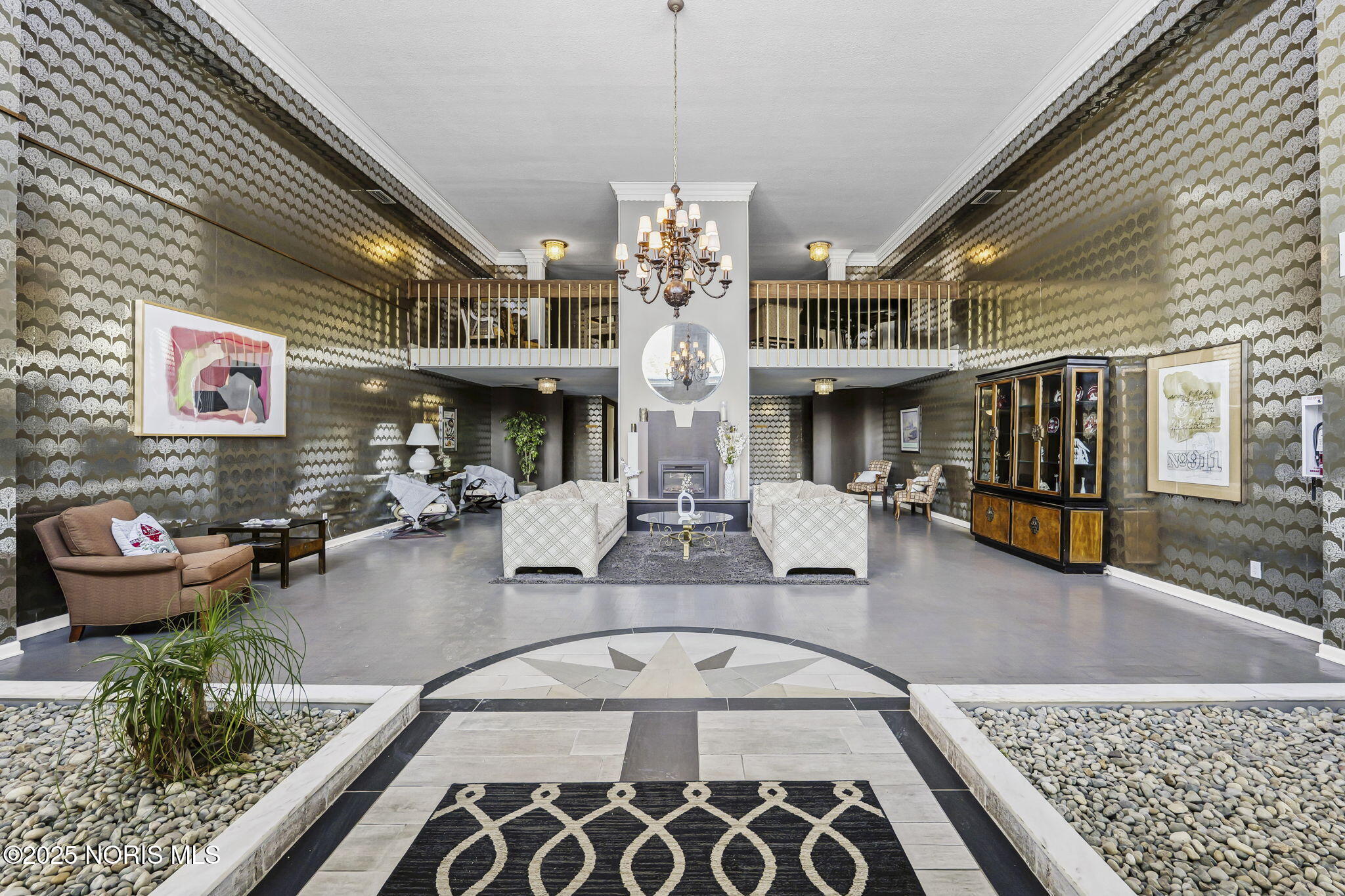 4343 W Bancroft Street 4f