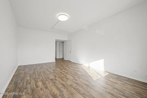 Tiny photo for 4343 W Bancroft Street #4f, Ottawa Hills, OH 43615 (MLS # 10001949)