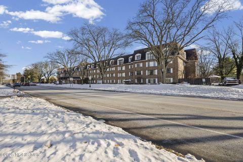 4343 W Bancroft Street 4f Ottawa Hills OH 43615