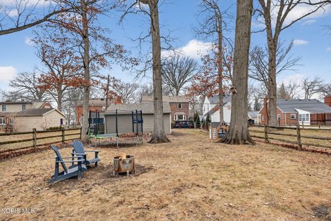 Tiny photo for 4363 Beverly Drive, Toledo, OH 43614 (MLS # 10004722)
