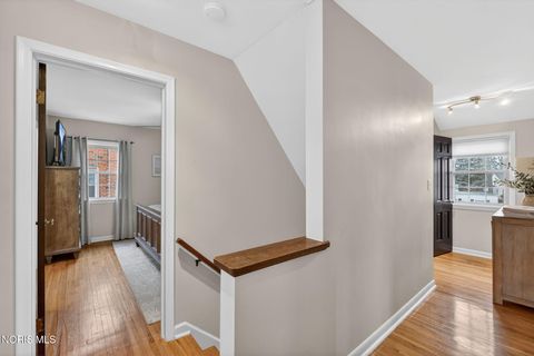 Tiny photo for 4363 Beverly Drive, Toledo, OH 43614 (MLS # 10004722)