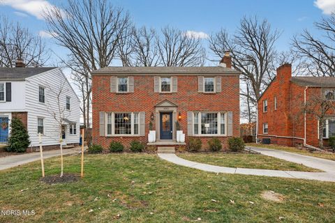 Photo of 4363 Beverly Drive, Toledo, OH 43614 (MLS # 10004722)