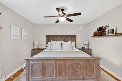 Tiny photo for 4363 Beverly Drive, Toledo, OH 43614 (MLS # 10004722)