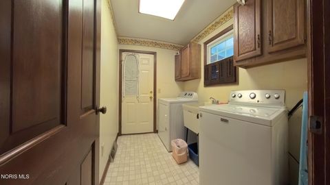 Tiny photo for 355 Wolf Creek Court, Northwood, OH 43619 (MLS # 10008373)
