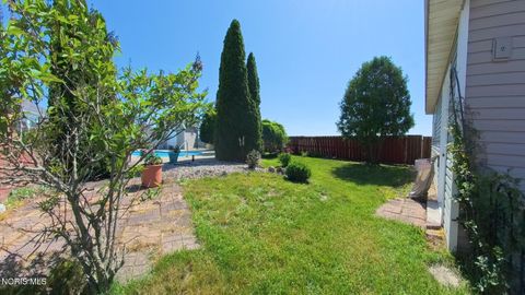 Tiny photo for 355 Wolf Creek Court, Northwood, OH 43619 (MLS # 10008373)