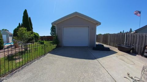 Tiny photo for 355 Wolf Creek Court, Northwood, OH 43619 (MLS # 10008373)