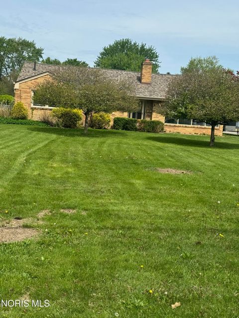 Photo of 3760 Heatherdowns Boulevard, Toledo, OH 43614 (MLS # 10007184)
