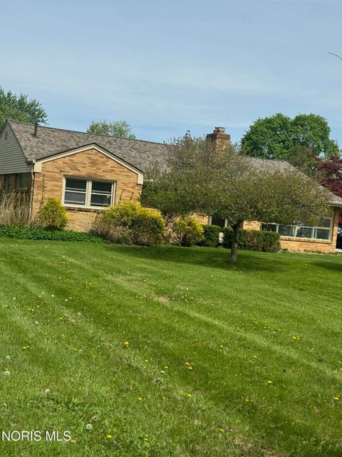 Tiny photo for 3760 Heatherdowns Boulevard, Toledo, OH 43614 (MLS # 10007184)