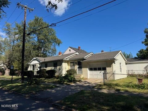 Tiny photo for 2061 Berdan Avenue, Toledo, OH 43613 (MLS # 10014283)