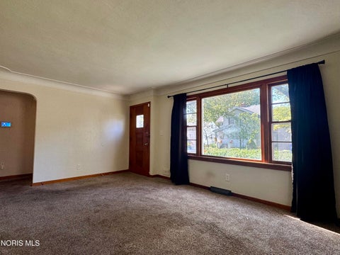 Tiny photo for 2061 Berdan Avenue, Toledo, OH 43613 (MLS # 10014283)