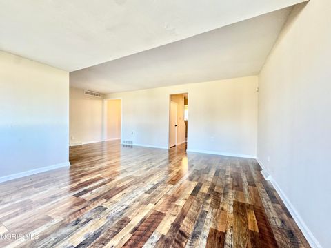 Tiny photo for 5307 Clover Lane, Toledo, OH 43623 (MLS # 10004324)