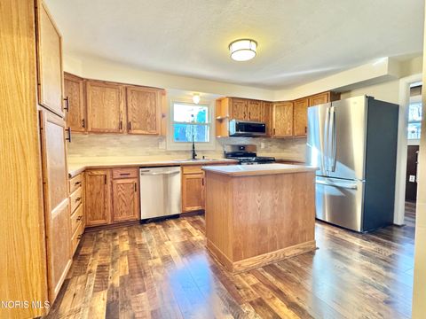 Tiny photo for 5307 Clover Lane, Toledo, OH 43623 (MLS # 10004324)