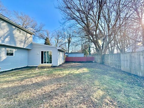 Tiny photo for 5307 Clover Lane, Toledo, OH 43623 (MLS # 10004324)