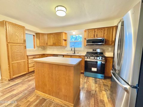 Tiny photo for 5307 Clover Lane, Toledo, OH 43623 (MLS # 10004324)