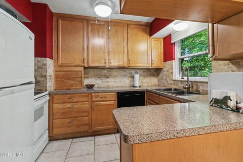 Tiny photo for 6060 Cross Trails Road, Sylvania, OH 43560 (MLS # 10008284)