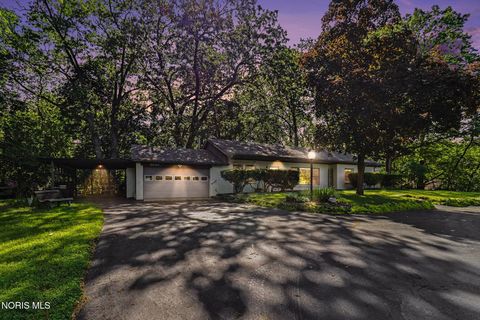 Tiny photo for 6060 Cross Trails Road, Sylvania, OH 43560 (MLS # 10008284)