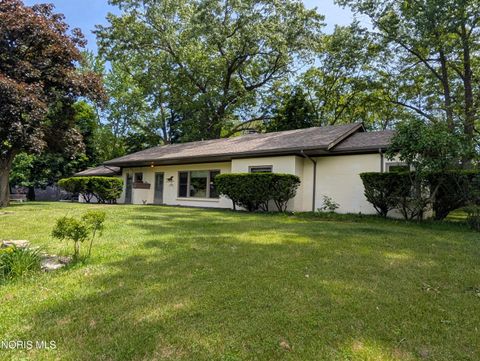 Tiny photo for 6060 Cross Trails Road, Sylvania, OH 43560 (MLS # 10008284)