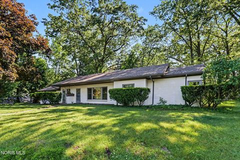 Tiny photo for 6060 Cross Trails Road, Sylvania, OH 43560 (MLS # 10008284)