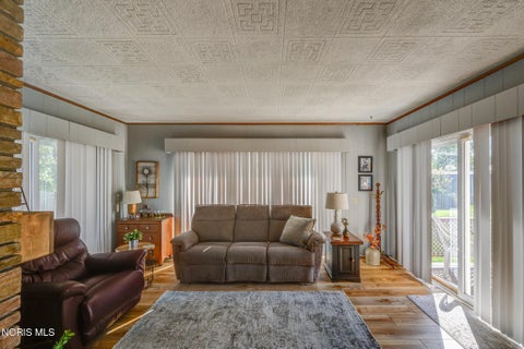 Tiny photo for 206 Meadow Lane, Walbridge, OH 43465 (MLS # 10013651)