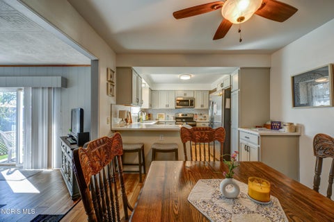 Tiny photo for 206 Meadow Lane, Walbridge, OH 43465 (MLS # 10013651)