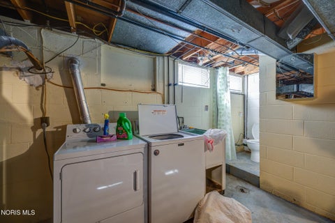 Tiny photo for 206 Meadow Lane, Walbridge, OH 43465 (MLS # 10013651)
