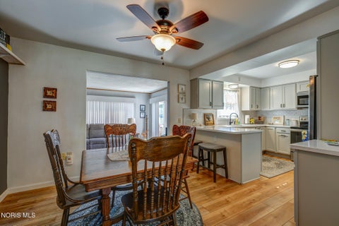 Tiny photo for 206 Meadow Lane, Walbridge, OH 43465 (MLS # 10013651)