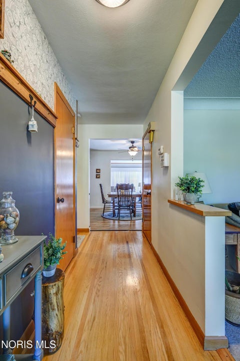 Tiny photo for 206 Meadow Lane, Walbridge, OH 43465 (MLS # 10013651)