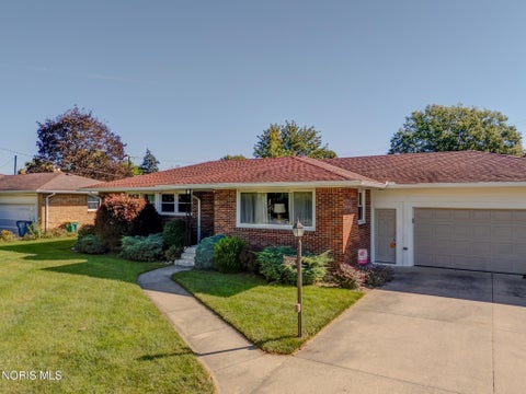 Tiny photo for 206 Meadow Lane, Walbridge, OH 43465 (MLS # 10013651)
