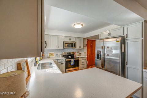Tiny photo for 206 Meadow Lane, Walbridge, OH 43465 (MLS # 10013651)