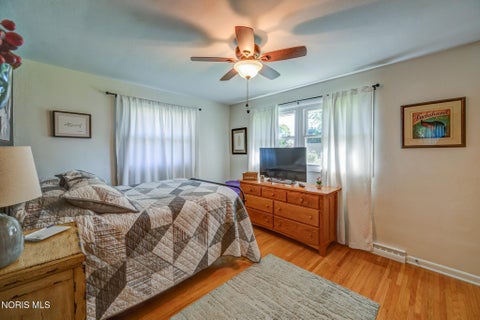 Tiny photo for 206 Meadow Lane, Walbridge, OH 43465 (MLS # 10013651)
