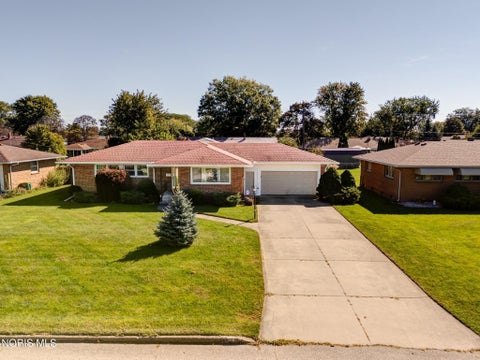 Photo of 206 Meadow Lane, Walbridge, OH 43465 (MLS # 10013651)