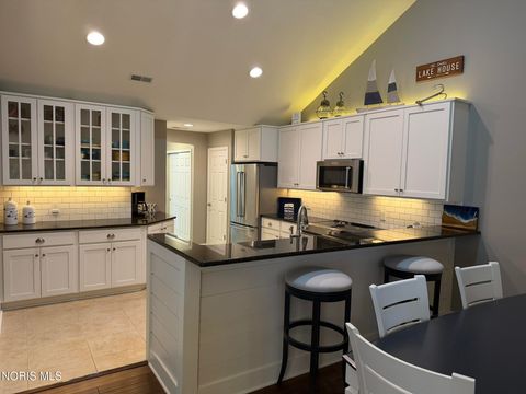 Tiny photo for 2749 N North Canterbury Circle Circle, Port Clinton, OH 43452 (MLS # 10007105)