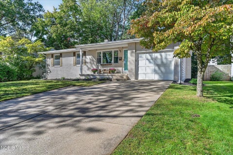 Tiny photo for 2461 Orchard Hills Boulevard, Toledo, OH 43615 (MLS # 10013918)
