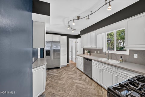 Tiny photo for 2461 Orchard Hills Boulevard, Toledo, OH 43615 (MLS # 10013918)