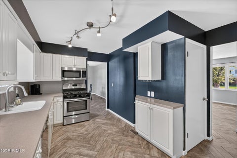 Tiny photo for 2461 Orchard Hills Boulevard, Toledo, OH 43615 (MLS # 10013918)